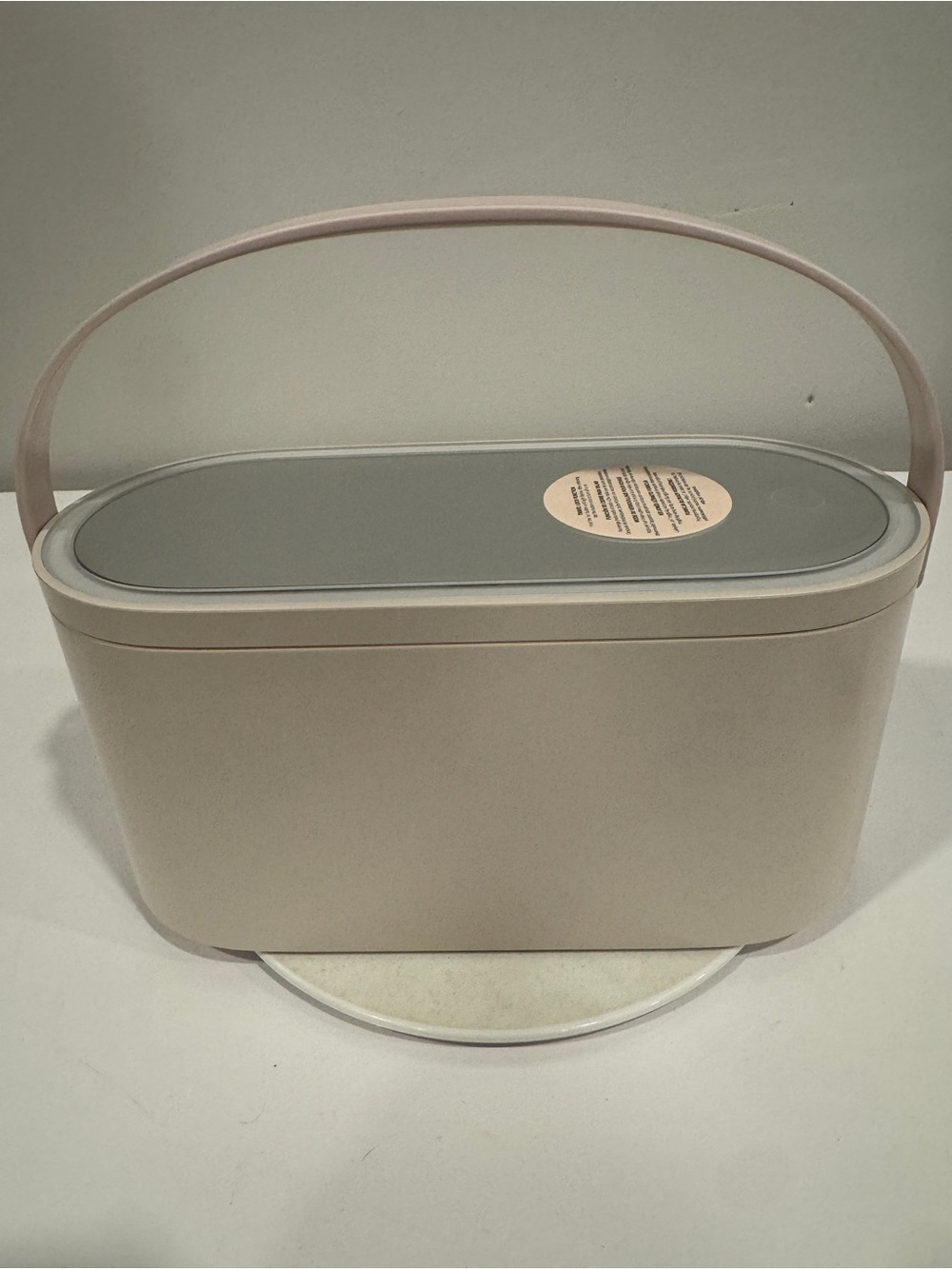 MONAT led hard shellmakeup mirror and travel case